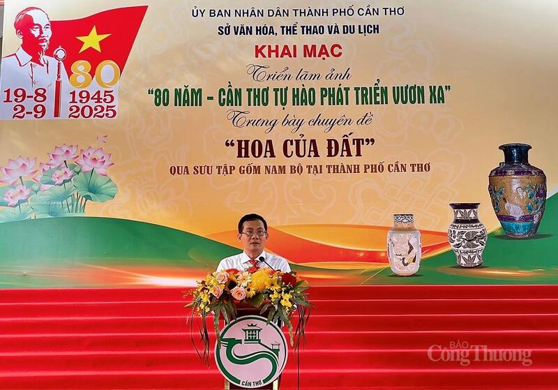 Ông Nguyễn Minh Tuấn, Phó Giám đốc Sở Văn hóa, Thể thao và Du lịch TP. Cần Thơ phát biểu tại buổi lễ