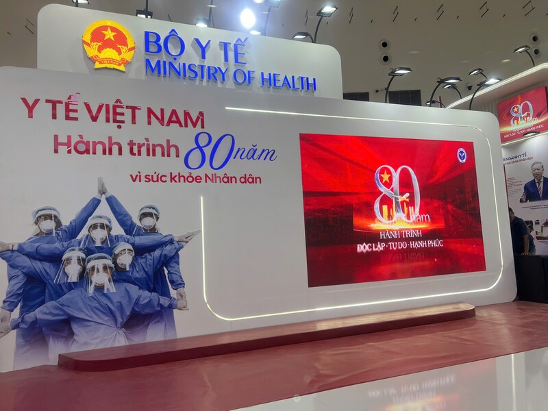 Hình ảnh gian hàng của Bộ Y tế trong Triển lãm thành tựu đất nước kỷ niệm 80 năm Ngày Quốc khánh