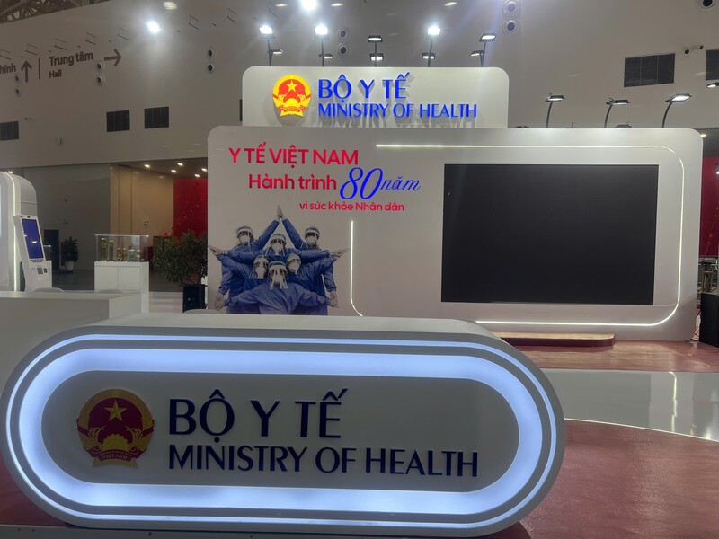 Dù trong quá khứ, hiện tại hay tương lai, ngành Y tế Việt Nam vẫn luôn giữ trọn một sứ mệnh thiêng liêng - bảo vệ, chăm sóc và nâng cao sức khỏe Nhân dân, vì sự phát triển bền vững của đất nước