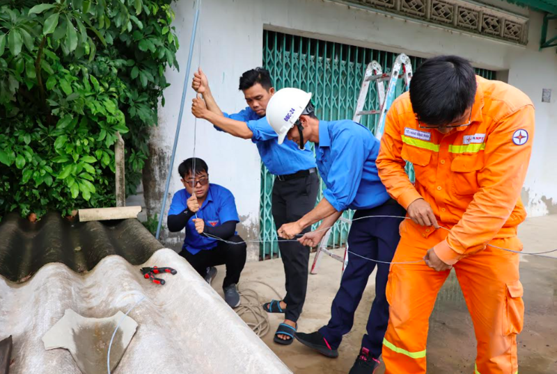 Tuổi trẻ EVNNPT chung sức bảo vệ hành lang an toàn lưới điện cao áp - 6