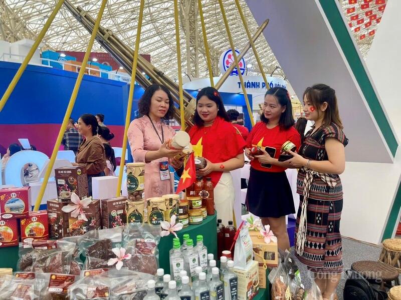 Triển lãm không chỉ quảng bá, mà còn là chiến lược xây dựng thương hiệu nông sản gắn với phát triển kinh tế bền vững cho đồng bào các dân tộc vùng cao của Điện Biên.
