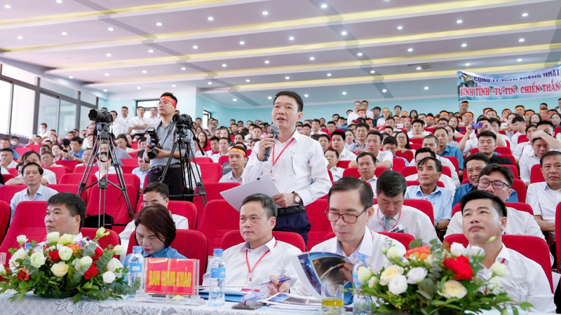 Tổ cố vấn chuyên môn hội ý, nhận xét, cho điểm sau mỗi nội dung thi