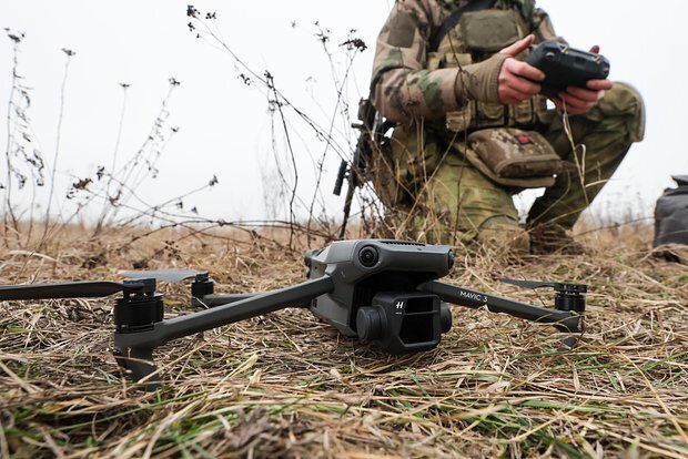 UAV tấn công trang bị AI rất khó có thể bị ngăn chặn. Ảnh: TASS