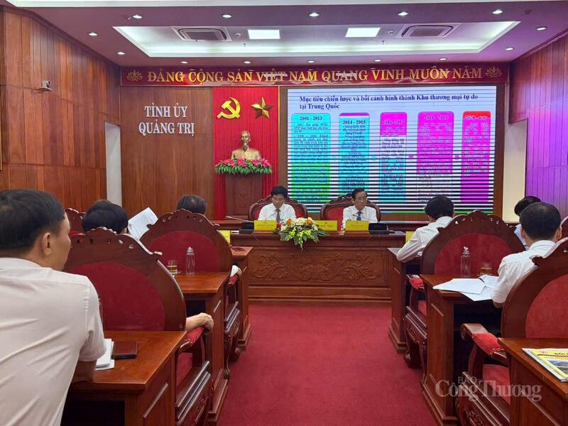 Hội thảo khoa học “Mô hình khu thương mại tự do tại một số Quốc gia trên thế giới - bài học chung cho Quảng Trị”.