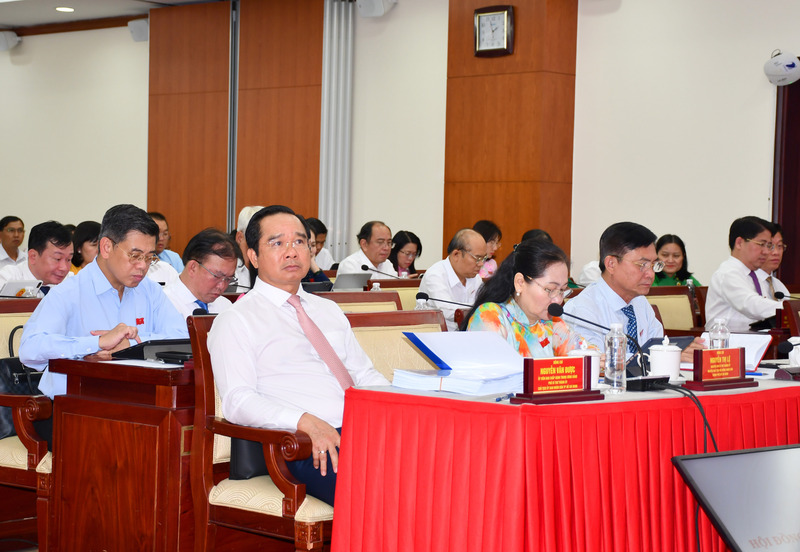 Đại biểu tham dự kỳ họp. Ảnh: Thanh Minh.