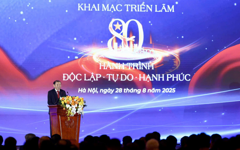 Triển lãm có chủ đề 80 năm hành trình Độc lập - Tự do - Hạnh phúc. Ảnh: Nam Nguyễn