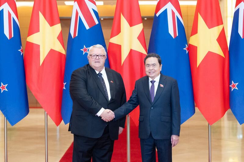 Chủ tịch Quốc hội Trần Thanh Mẫn và Chủ tịch Quốc hội New Zealand Gerry Brownlee. Ảnh: Phạm Thắng