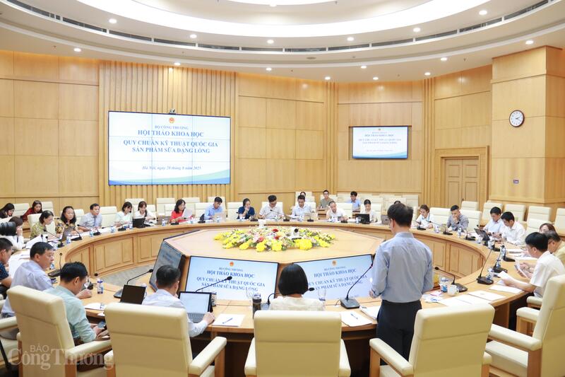 Chiều 28/8, tại Hà Nôi, Cục Đổi mới sáng tạo, Chuyển đổi xanh và Khuyến công (Bộ Công Thương) tổ chức Hội thảo khoa học quy chuẩn kỹ thuật quốc gia sản phẩm sữa dạng lỏng