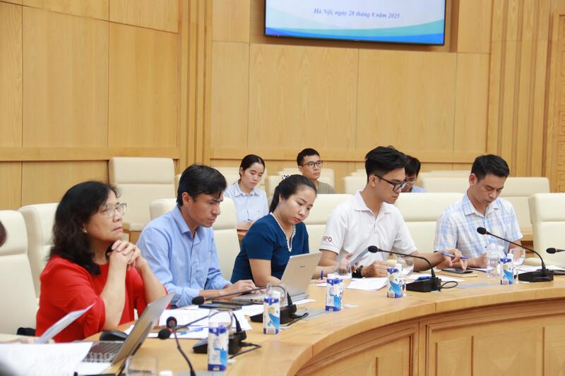 Đại diện các trung tâm kiểm nghiệm tham dự hội thảo