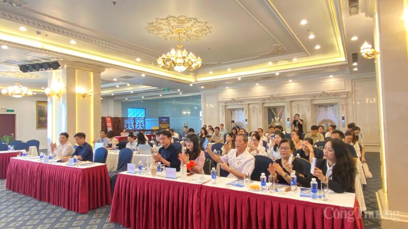 Các đại biểu tham gia hội thảo