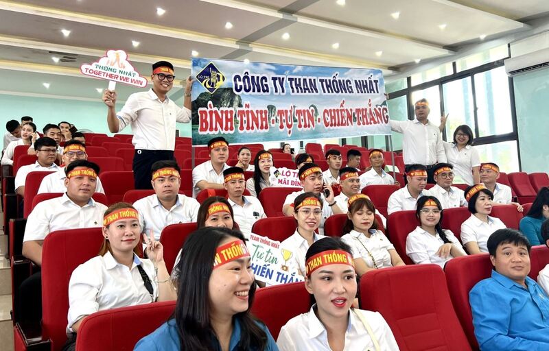 Khai mạc Hội thi An toàn vệ sinh viên giỏi TKV lần thứ 13 - 11