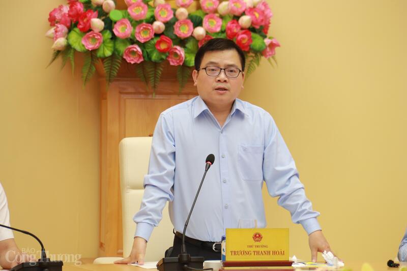 Thứ trưởng Bộ Công Thương Trương Thanh Hoài chủ trì hội thảo