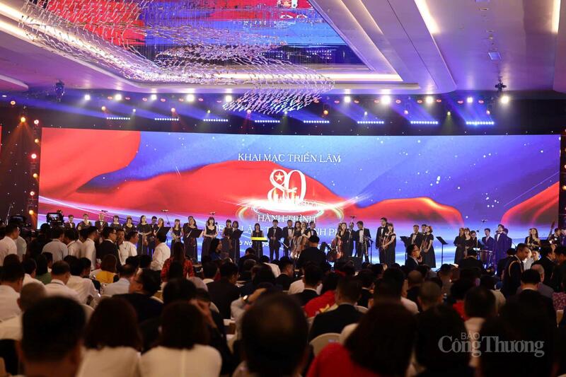 Chương trình nghệ thuật tại lễ khai mạc Triển lãm thành tựu đất nước nhân kỷ niệm 80 năm Ngày Quốc khánh 2/9.