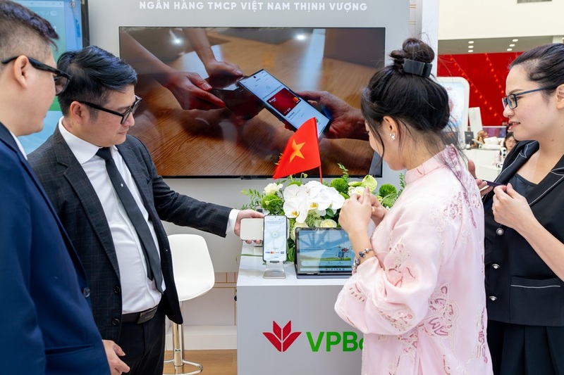 VPBank mang đến triển lãm những giải pháp thanh toán không chạm Tap and Pay và Pay by Account