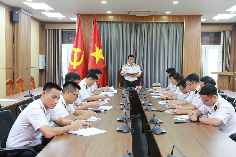 Đại tá Bùi Quang Thuyên phát biểu chỉ đạo tại hội nghị