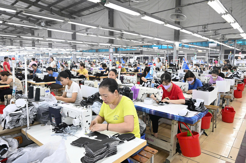 Dệt may Việt Nam vươn lên top 3 các nước xuất khẩu hàng dệt may lớn nhất thế giới. Ảnh: Cấn Dũng