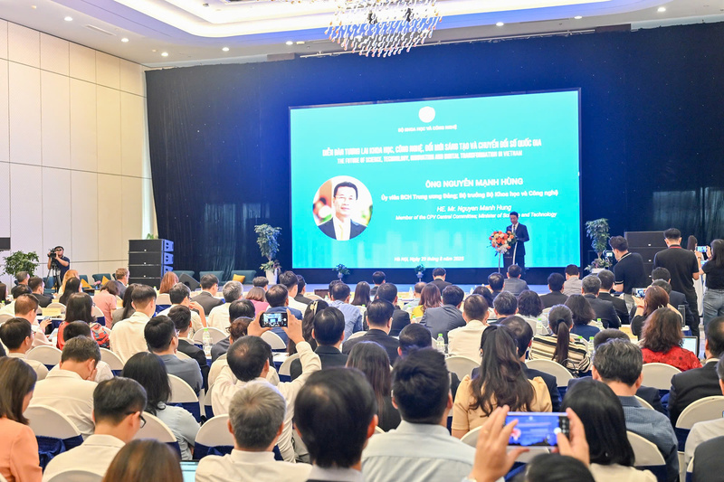 Diễn đàn "Tương lai khoa học công nghệ, đổi mới sáng tạo và chuyển đổi số quốc gia". Ảnh: Q.N