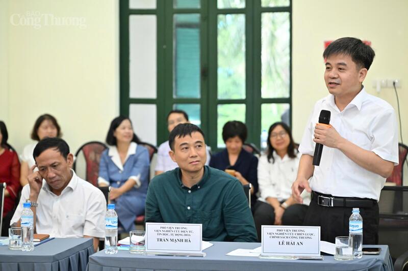 Viện trưởng Viện Nghiên cứu Chiến lược, Chính sách Công Thương Nguyễn Văn Hội phát biểu tại buổi làm việc