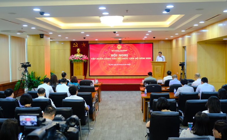 Hội nghị Tập huấn công tác tổ chức cán bộ năm 2025 của Bộ Công Thương. Ảnh Trần Đình