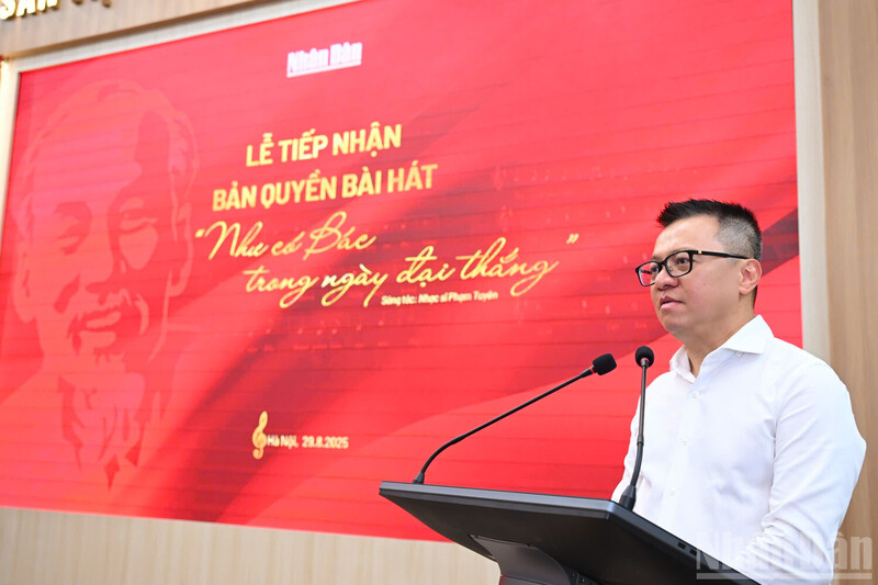 Tổng Biên tập Báo Nhân Dân Lê Quốc Minh phát biểu tại buổi lễ. Ảnh: Báo Nhân Dân