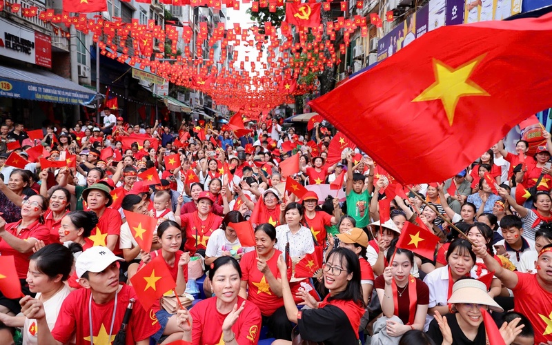 18 ngân hàng đã liên kết với ứng dụng VNeID để nhận các khoản trợ cấp từ các chính sách xã hội. Ảnh minh hoạ