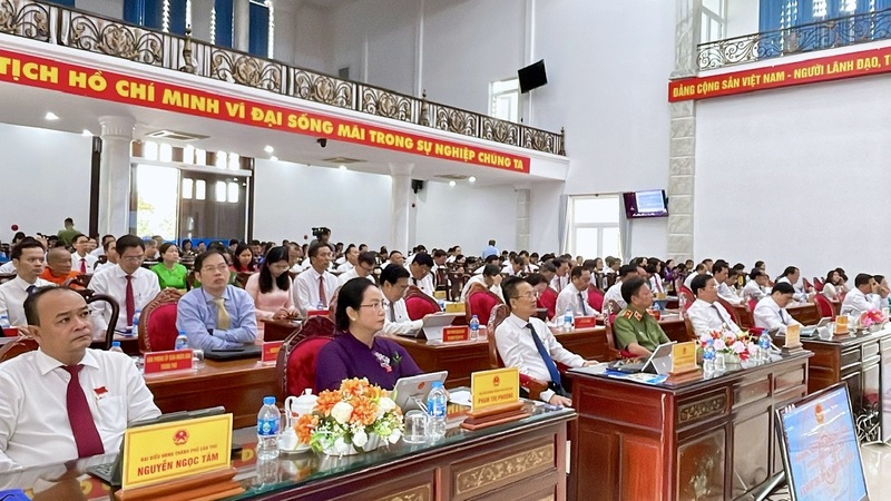 Quang cảnh tại kỳ họp