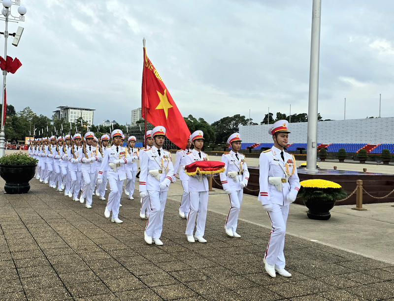 Giữ vững độc lập chính trị vẫn là nguyên tắc tối thượng để đảm bảo độc lập, tự chủ về kinh tế. Ảnh: Thu Hường