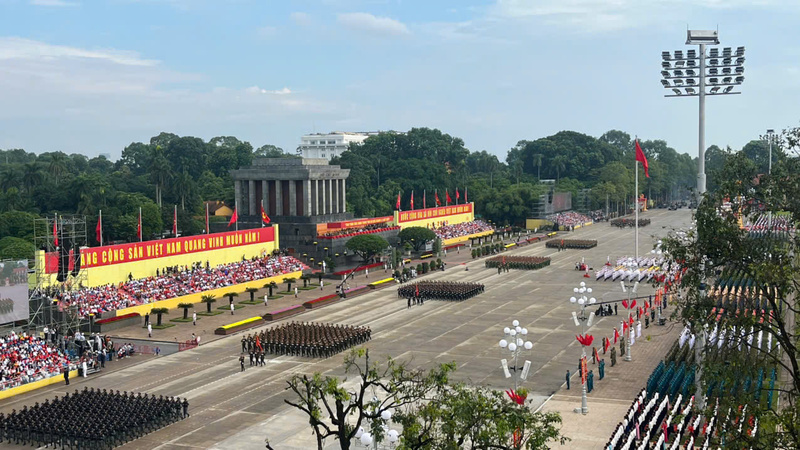 Sau khi đi qua lễ đài tại Quảng trường Ba Đình, các khối diễu binh, diễu hành chia thành nhiều hướng, đi qua các tuyến phố trung tâm thành phố Hà Nội trước khi trở về điểm tập kết theo kế hoạch