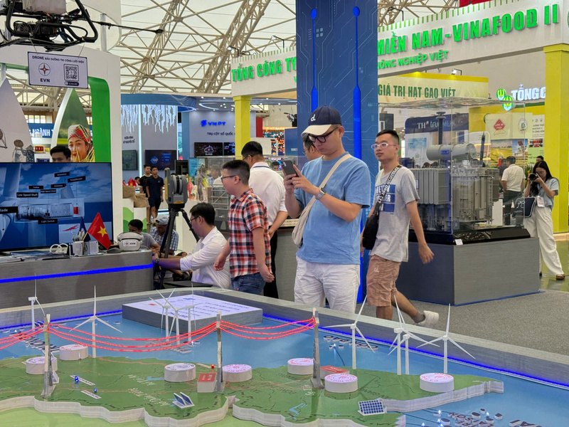 Gian hàng EVN tại Triển lãm thành tựu đất nước. Ảnh: Minh Trang