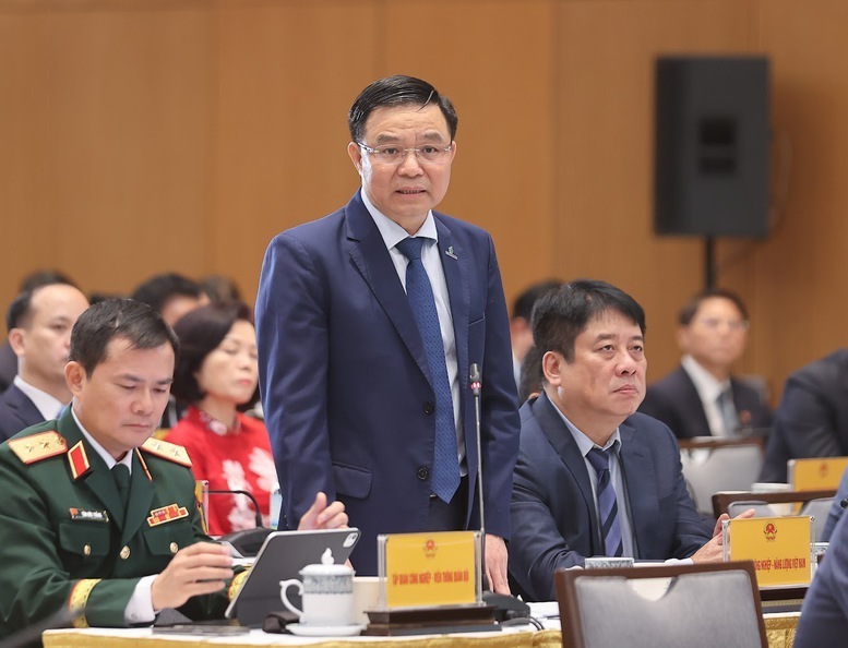 Ông Lê Mạnh Hùng, Chủ tịch Hội đồng thành viên Tập đoàn Công nghiệp - Năng lượng Quốc gia Việt Nam (Petrovietnam) phát biểu tại hội nghị - Ảnh: VGP/Nhật Bắc