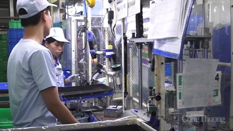 Toàn bộ hệ thống máy nén khí được công ty trang bị biến tần giúp tiết kiệm điện