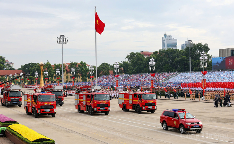Đội hình xe phòng cháy, chữa cháy và cứu nạn, cứu hộ có tính cơ động cao, được bố trí téc nước 4.000 lít, téc bọt 200 lít, máy bơm công suất lớn, có khả năng phun, hút nước linh hoạt