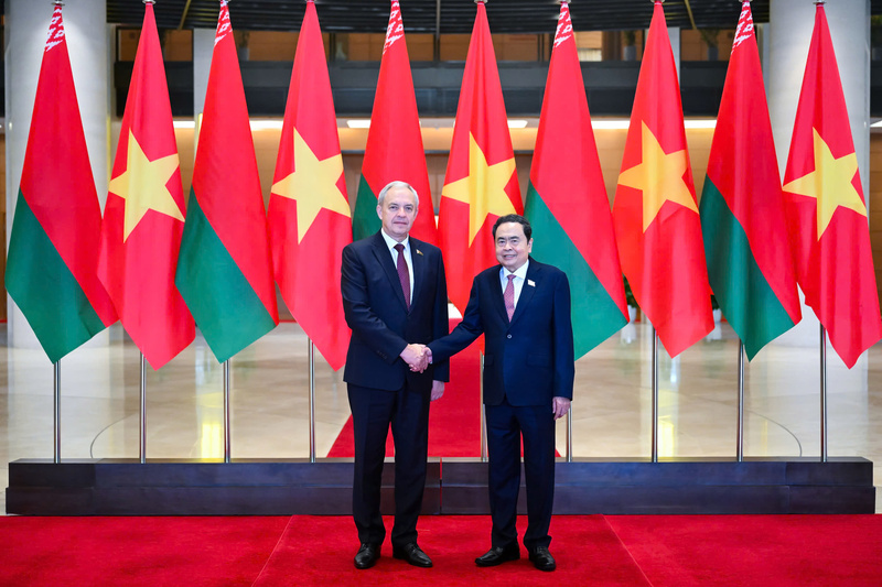 Chủ tịch Quốc hội Trần Thanh Mẫn và Chủ tịch Hạ viện Belarus gor Sergeyenko. Ảnh: VPQH