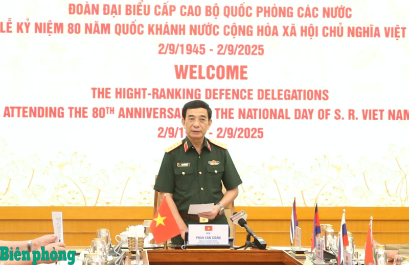 Đại tướng Phan Văn Giang phát biểu tại buổi tiếp. Ảnh: Báo Biên phòng