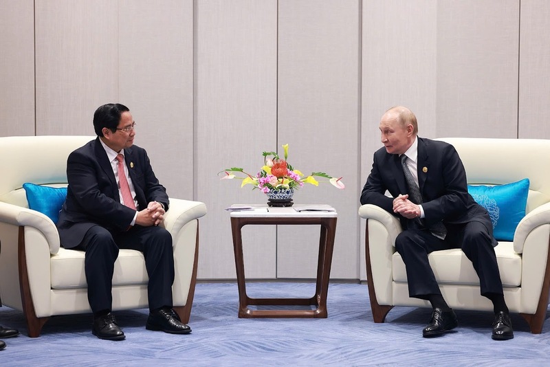Thủ tướng bày tỏ cảm ơn Tổng thống V. Putin về những lời chúc mừng nhân dịp 80 năm Cách mạng Tháng Tám thành công và Quốc khánh 2/9. Ảnh: VGP/Nhật Bắc
