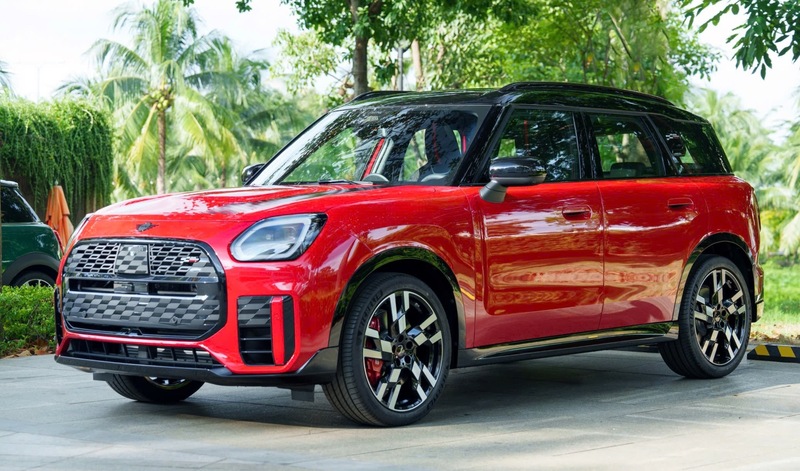 Mini John Cooper Works có mức giá 2,529 tỷ đồng. Ảnh: TC