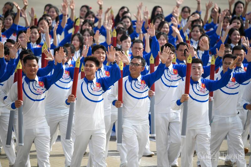 Khối báo chí cách mạng có 180 đoàn viên ưu tú. Ảnh: Nam Nguyễn
