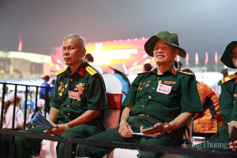 Những đại biểu 'đặc biệt' có mặt sớm tại Quảng trường Ba Đình - 3