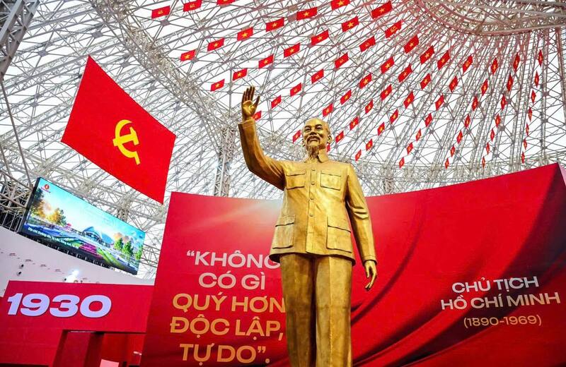 Triển lãm khắc họa chân dung, cuộc đời và sự nghiệp vĩ đại của Chủ tịch Hồ Chí Minh, khẳng định vai trò của Người đối với sự nghiệp cách mạng Việt Nam và phong trào cách mạng thế giới