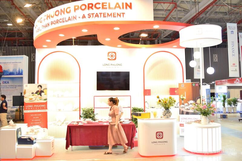 Chùm ảnh: Gấp rút chuẩn bị cho Viet Nam International Sourcing 2025 - 3