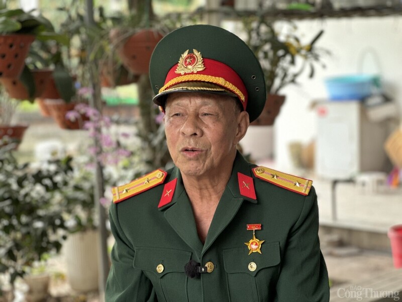 Ông Trần Ngọc Thể, từng là chiến sĩ lái xe Trường Sơn. Ảnh: NVCC