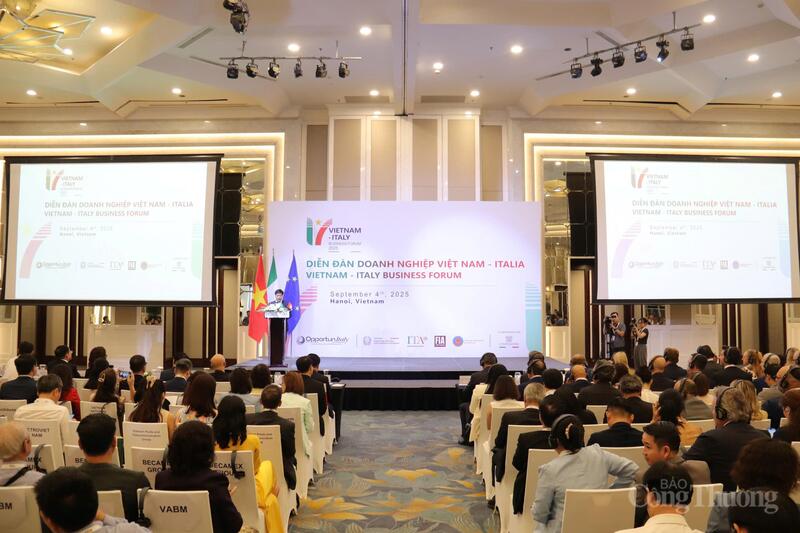200 doanh nghiệp Việt Nam và 100 doanh nghiêp Italia tham dự diễn đàn. Ảnh: Thanh Tuấn