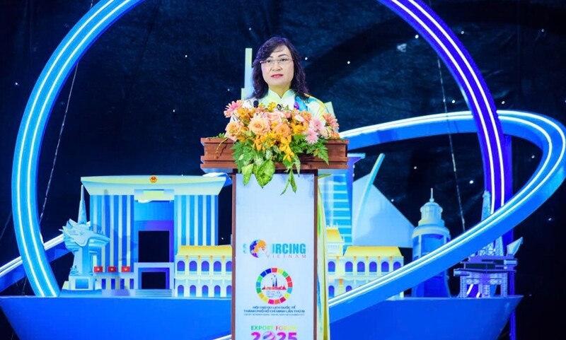 Thứ trưởng Bộ Công Thương Phan Thị Thắng phát biểu tại sự kiện. Ảnh: Minh Khuê