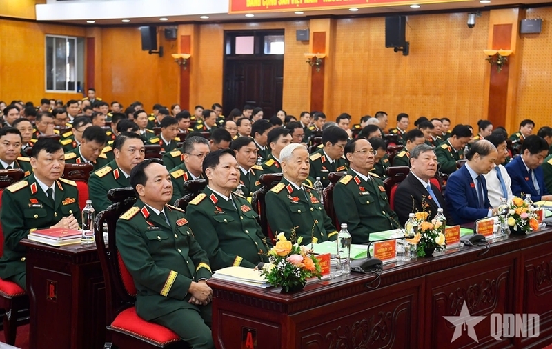 Đại tướng Trịnh Văn Quyết, Bí thư Trung ương Đảng, Ủy viên Thường vụ Quân ủy Trung ương, Chủ nhiệm Tổng cục Chính trị Quân đội nhân dân Việt Nam dự, chỉ đạo đại hội. Ảnh: QĐND