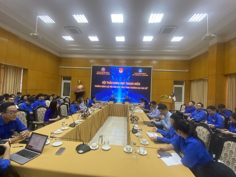 Hội thảo thanh niên với chủ đề "Những động lực cho tăng trưởng 2 con số" thu hút nhiều chuyên gia và thanh niên gắn với nghiên cứu khoa học, chính sách. Ảnh: QD