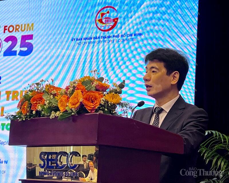 Ông Tạ Hoàng Linh, Vụ trưởng Vụ Phát triển thị trường nước ngoài (Bộ Công Thương).