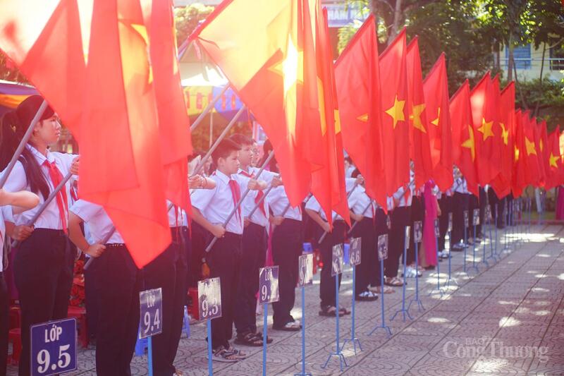Cùng cả nước, học sinh Đà Nẵng bước vào năm học mới 2025 - 2026