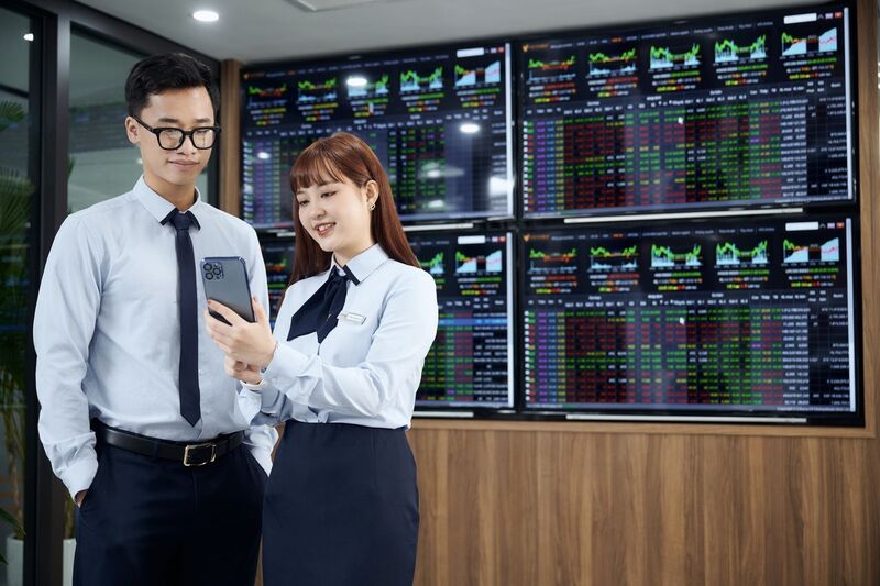 Trưởng nhóm Phân tích - Đầu tư của Chứng khoán Nhất Việt (VFS) đánh giá, khả năng VN-Index leo vùng 2.000 điểm là kịch bản khả dĩ