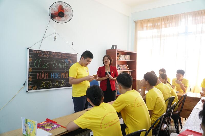 Ngay sau lễ khai giảng, các em học sinh, học viên bước vào năm học mới 2025 - 2026.