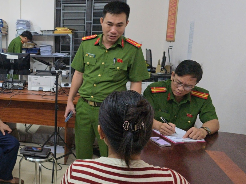 Công an xã Quảng Chính (Thanh Hóa) mời công dân C.T.H lên làm việc (Ảnh: EVNNPC)